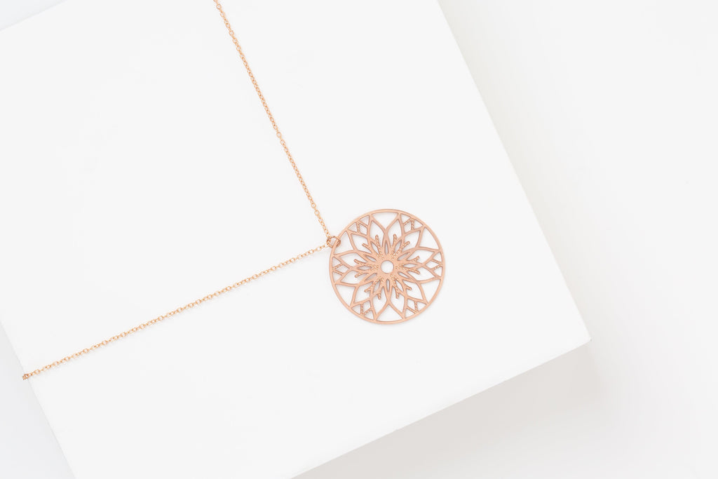 STUDIYO Jewelry Necklace Rose Gold REIMS Necklace | floral stainless steel necklace